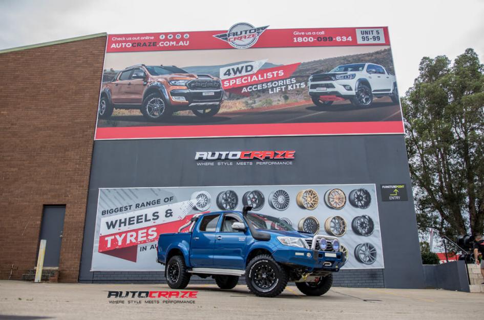 TOYOTA HILUX N70 4WD ADDICT MATTE BLACK